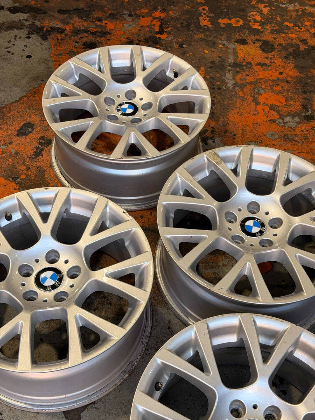 Set of 4 BMW Alloy Wheels - photo 4