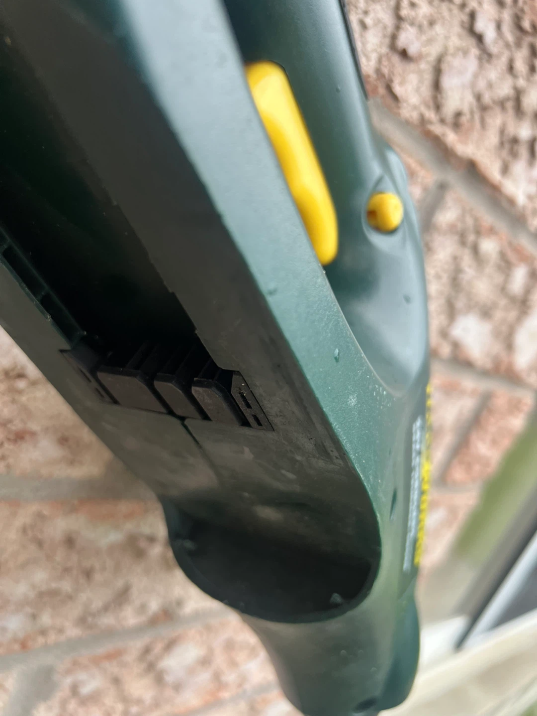 YardWorks 24V Cordless Grass Trimmer(need battery) - photo 2