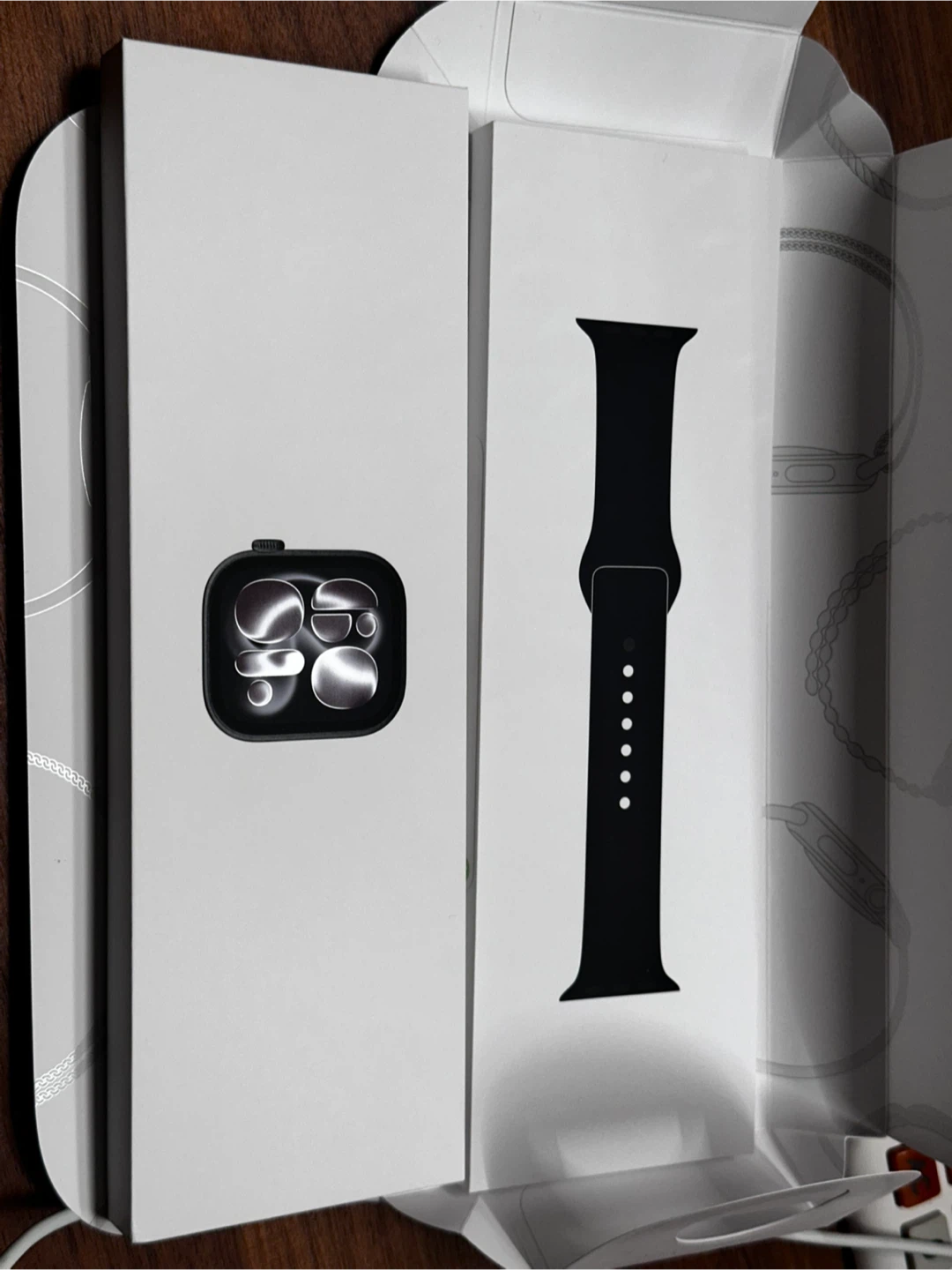 Apple Watch Series 11 46mm Jet Black Aluminum - photo 3