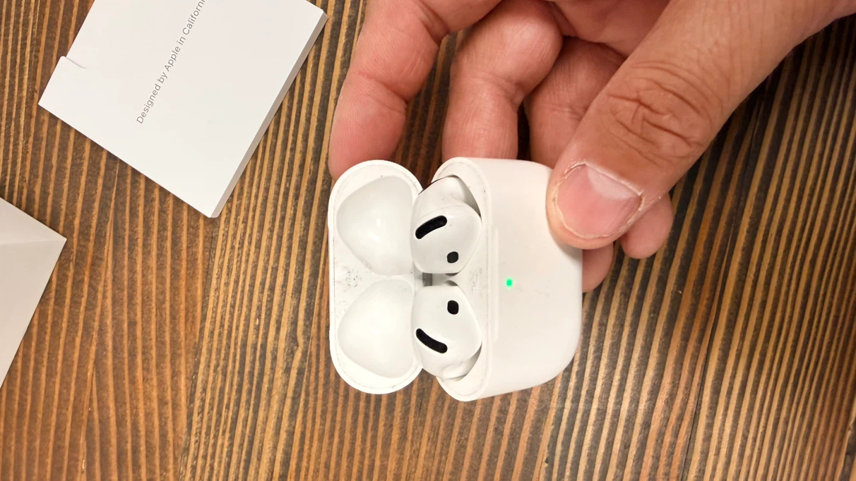 Apple AirPods 4rd Generation