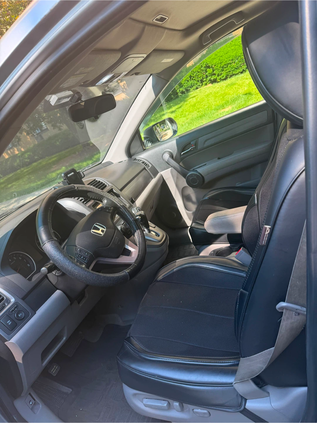 Silver Honda CR-V