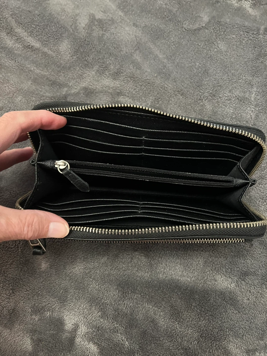 Fossil Black Leather Zip Around Wallet - photo 3