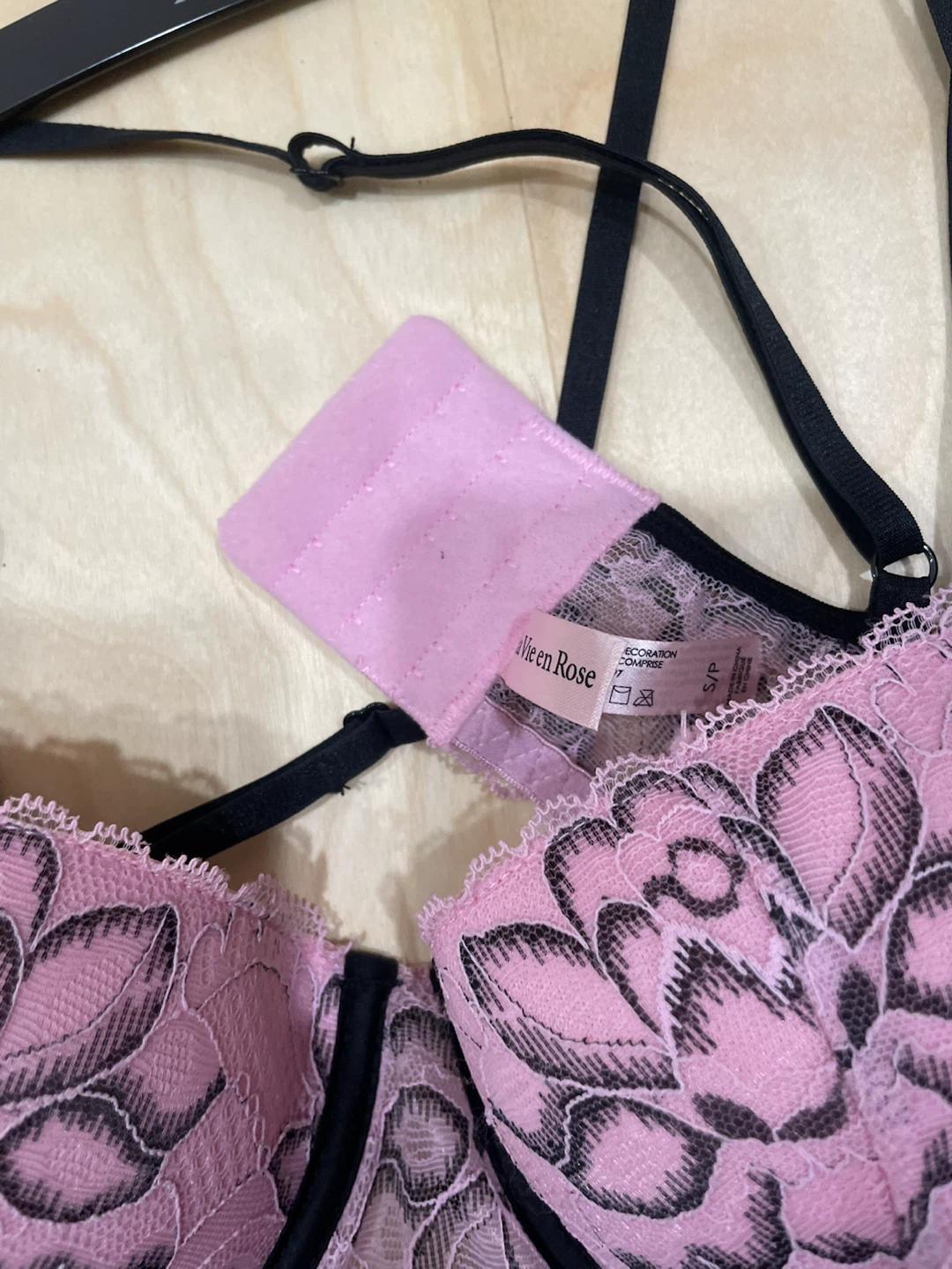 La Vie en Rose Pink Lace Bodysuit - photo 2