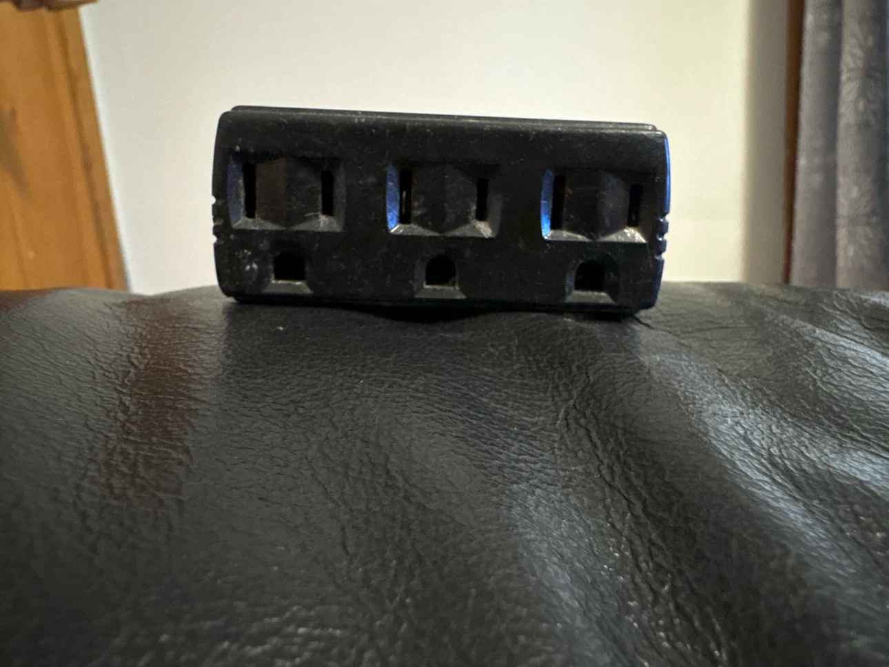 Black Triple Outlet Power Splitter