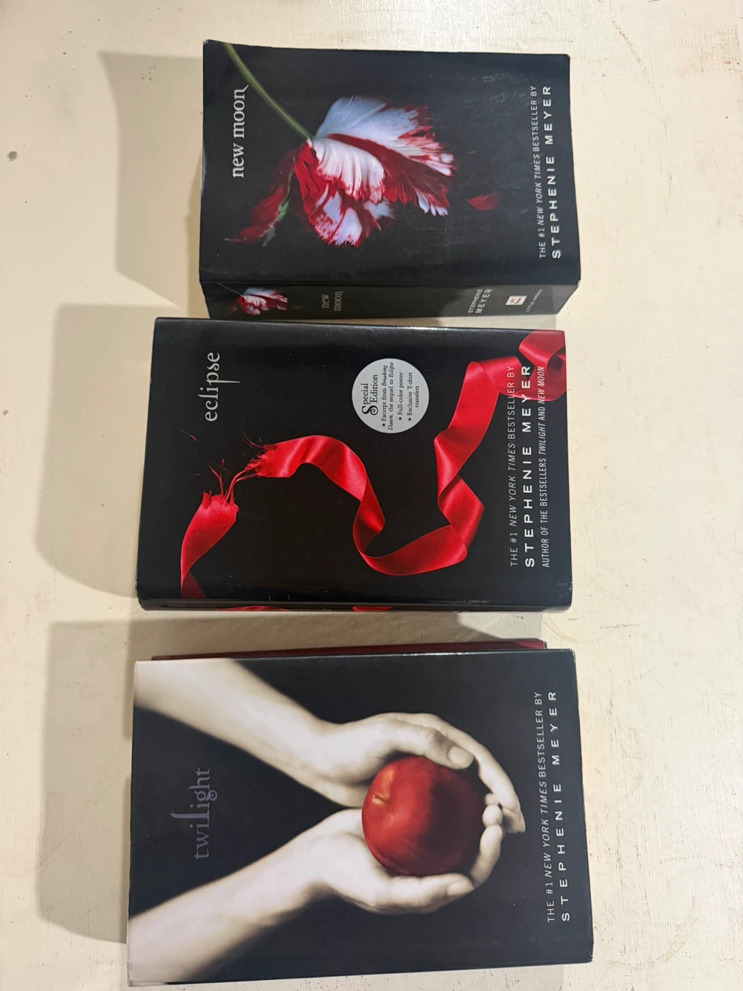 The Twilight Saga Set: Twilight, New Moon, Eclipse Novels