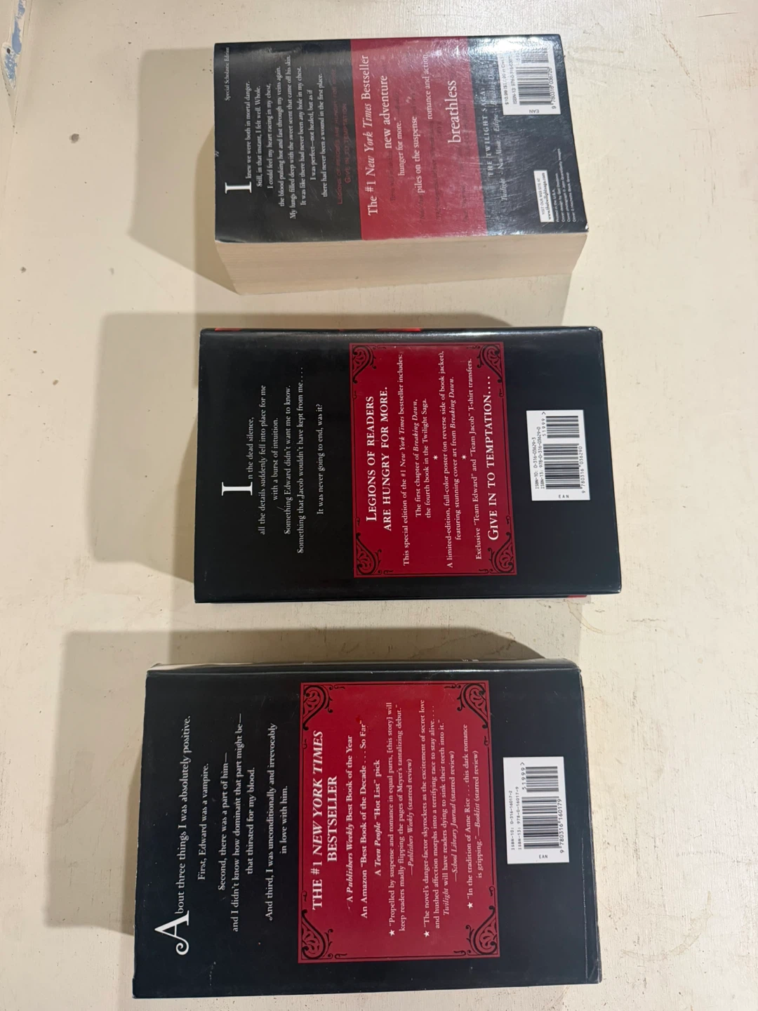 The Twilight Saga Set: Twilight, New Moon, Eclipse Novels - photo 2