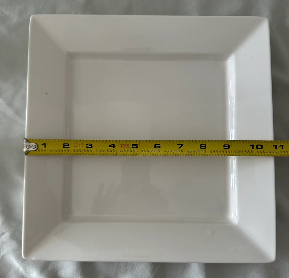 White square dinnerware set - photo 4