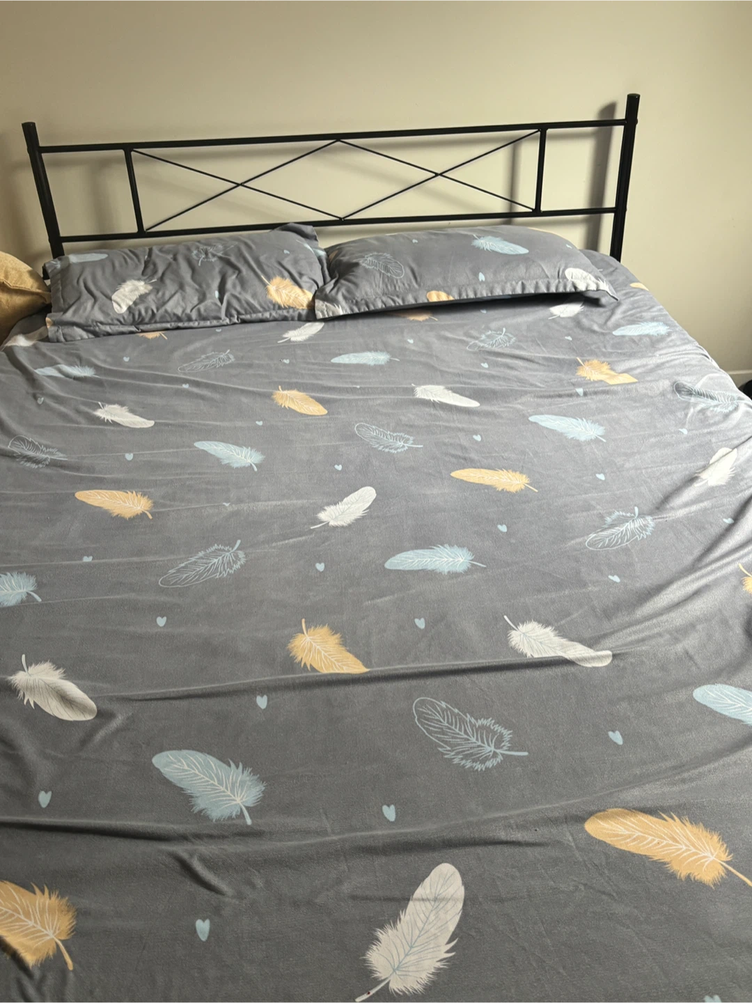 Great king size bed and mattress