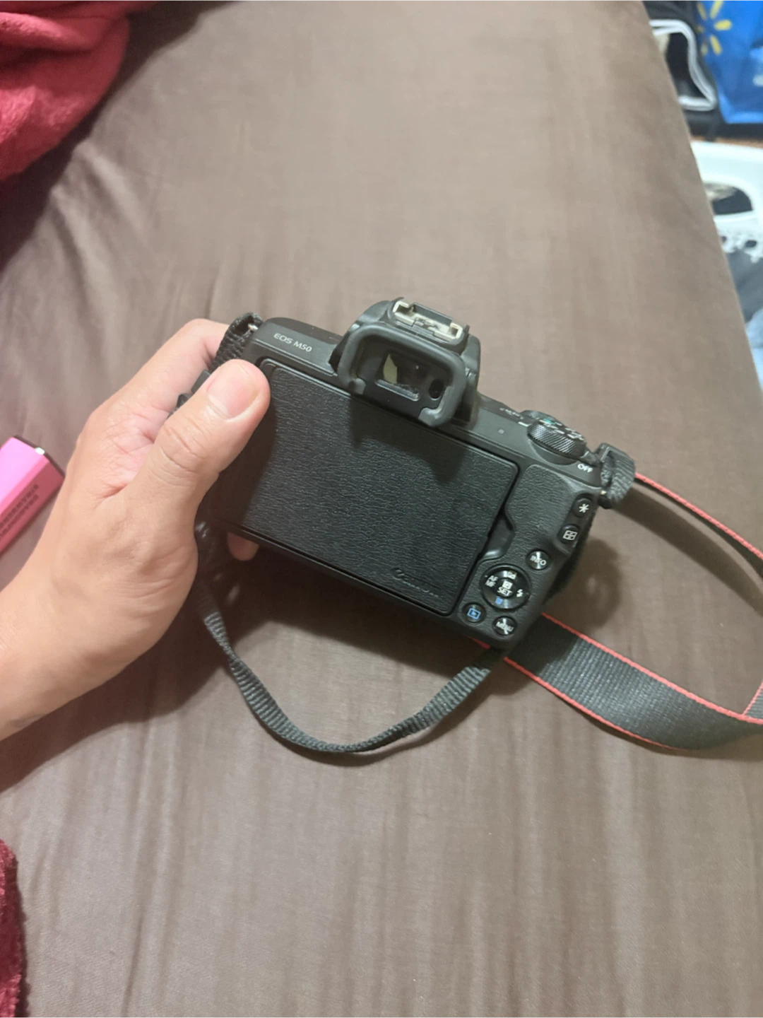 Canon EOS M50 Mirrorless Camera with 15-45mm Lens - photo 3