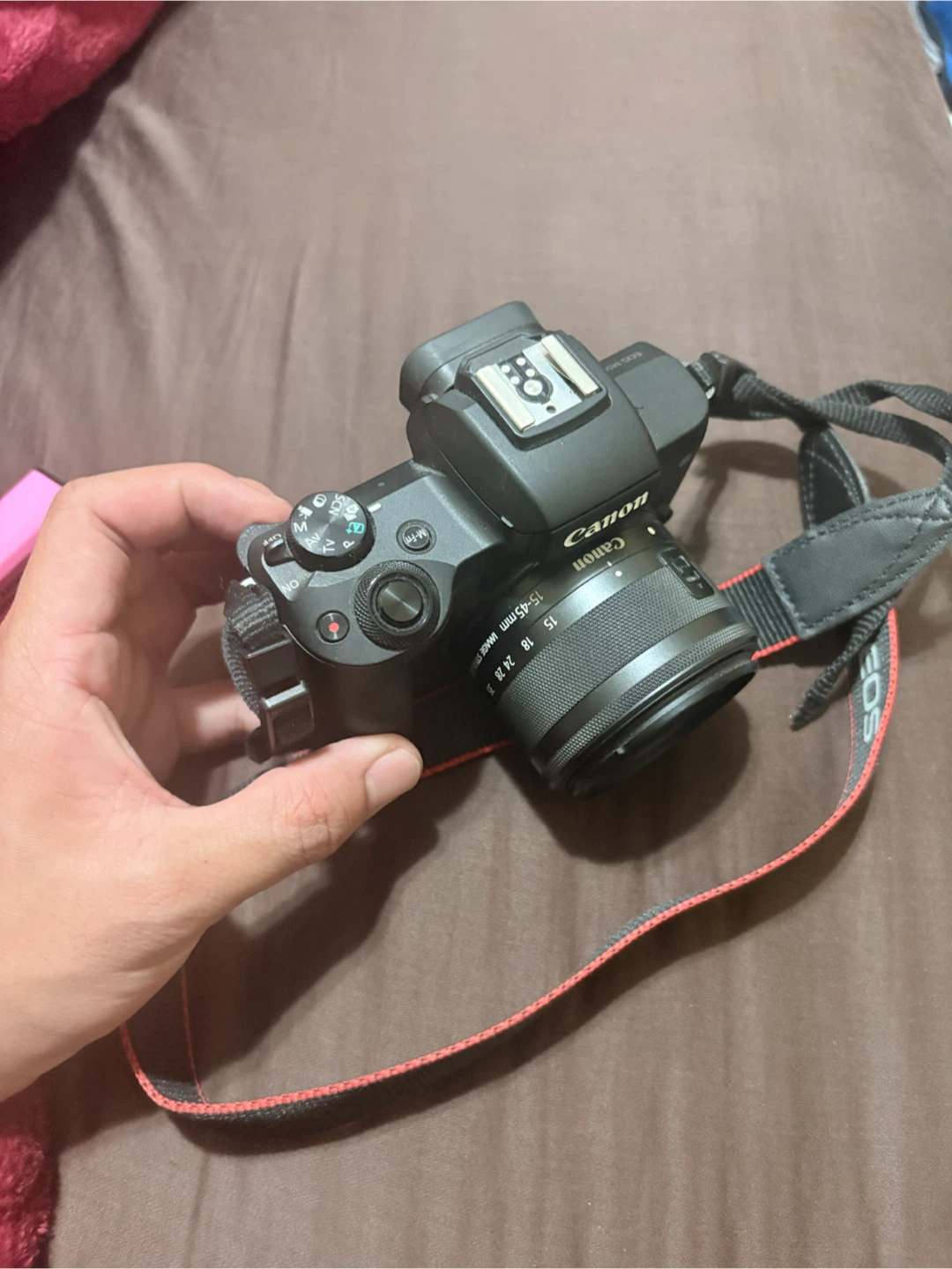 Canon EOS M50 Mirrorless Camera with 15-45mm Lens - photo 4