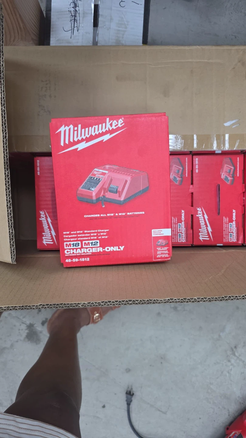 Milwaukee M18 M12 Standard Charger
