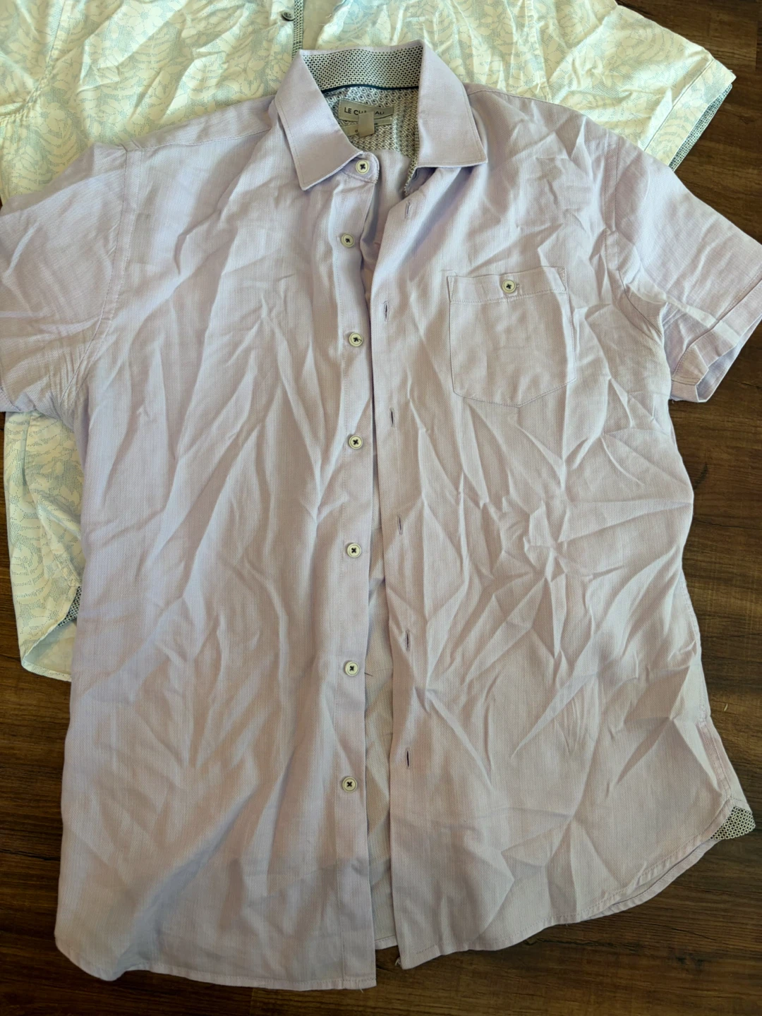 3 men’s short sleeve button up