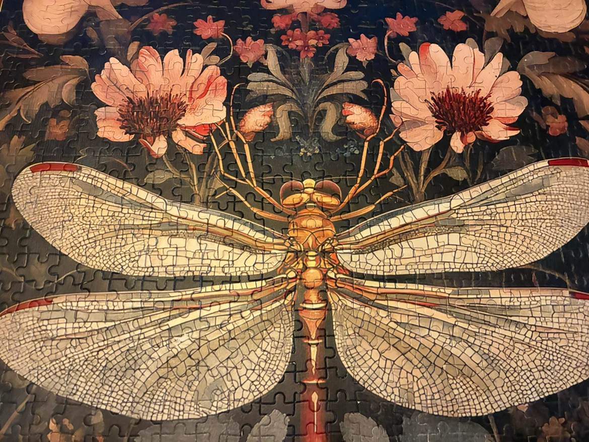 1000 Piece Puzzle Dragonfly Floral Jigsaw William Morris 30x19