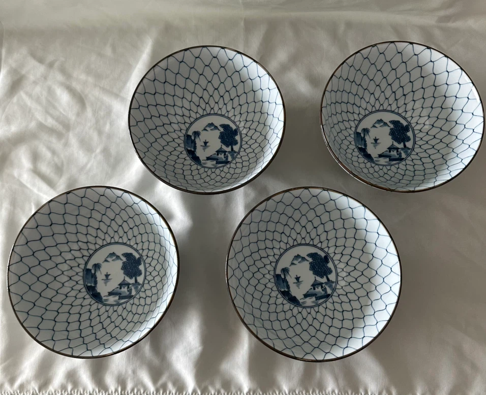 Seishu Japan Blue and White Porcelain Bowls Set of 4