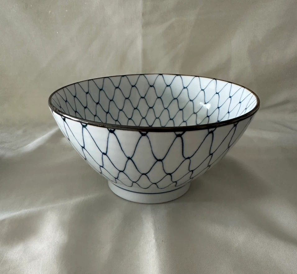 Seishu Japan Blue and White Porcelain Bowls Set of 4 - photo 2