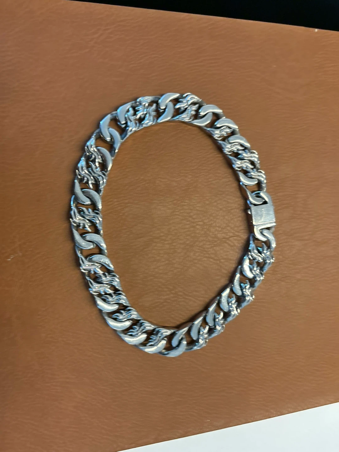 Vitaly burnout chain necklace
