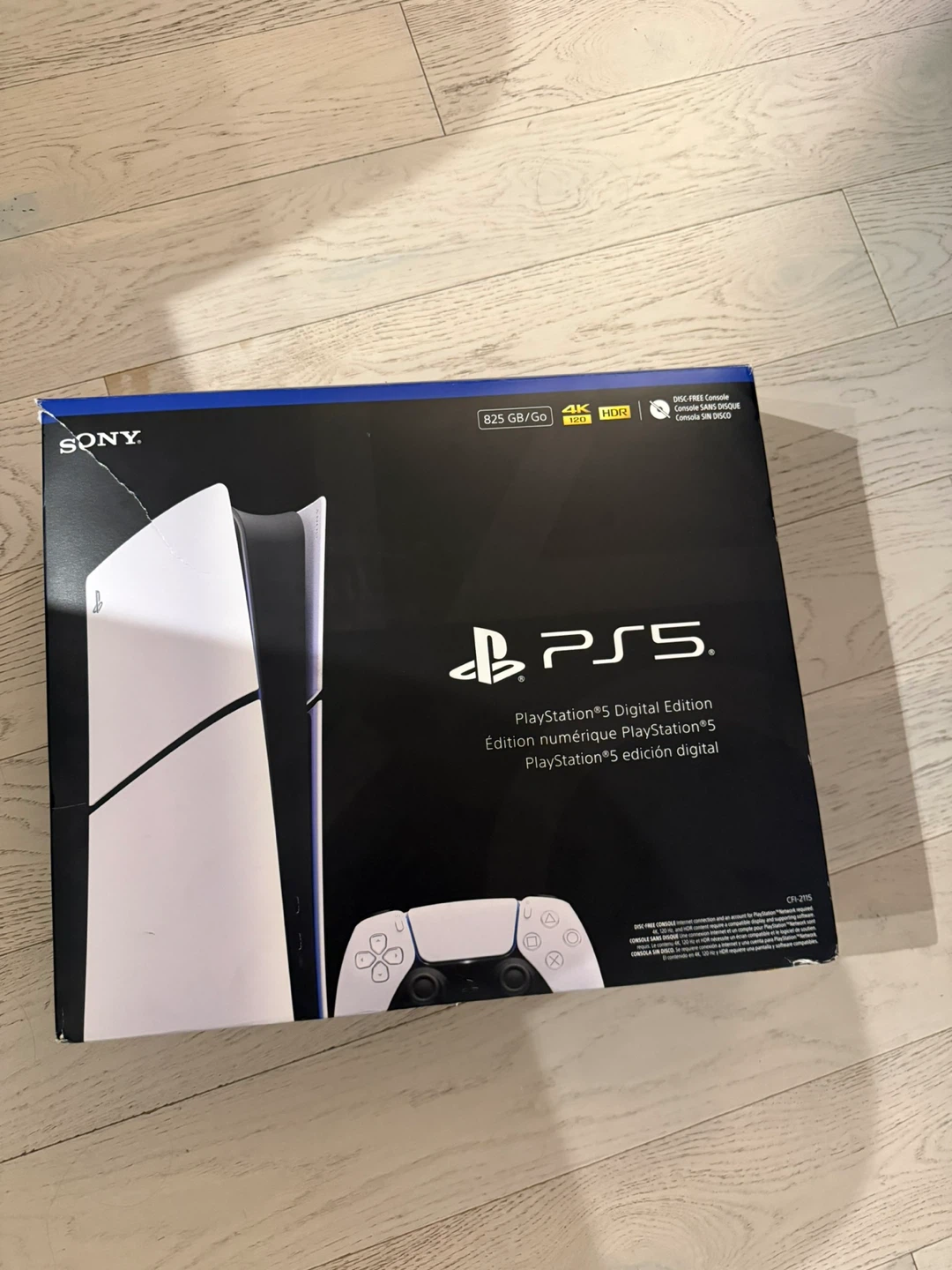 PS5 Slim Digital in box