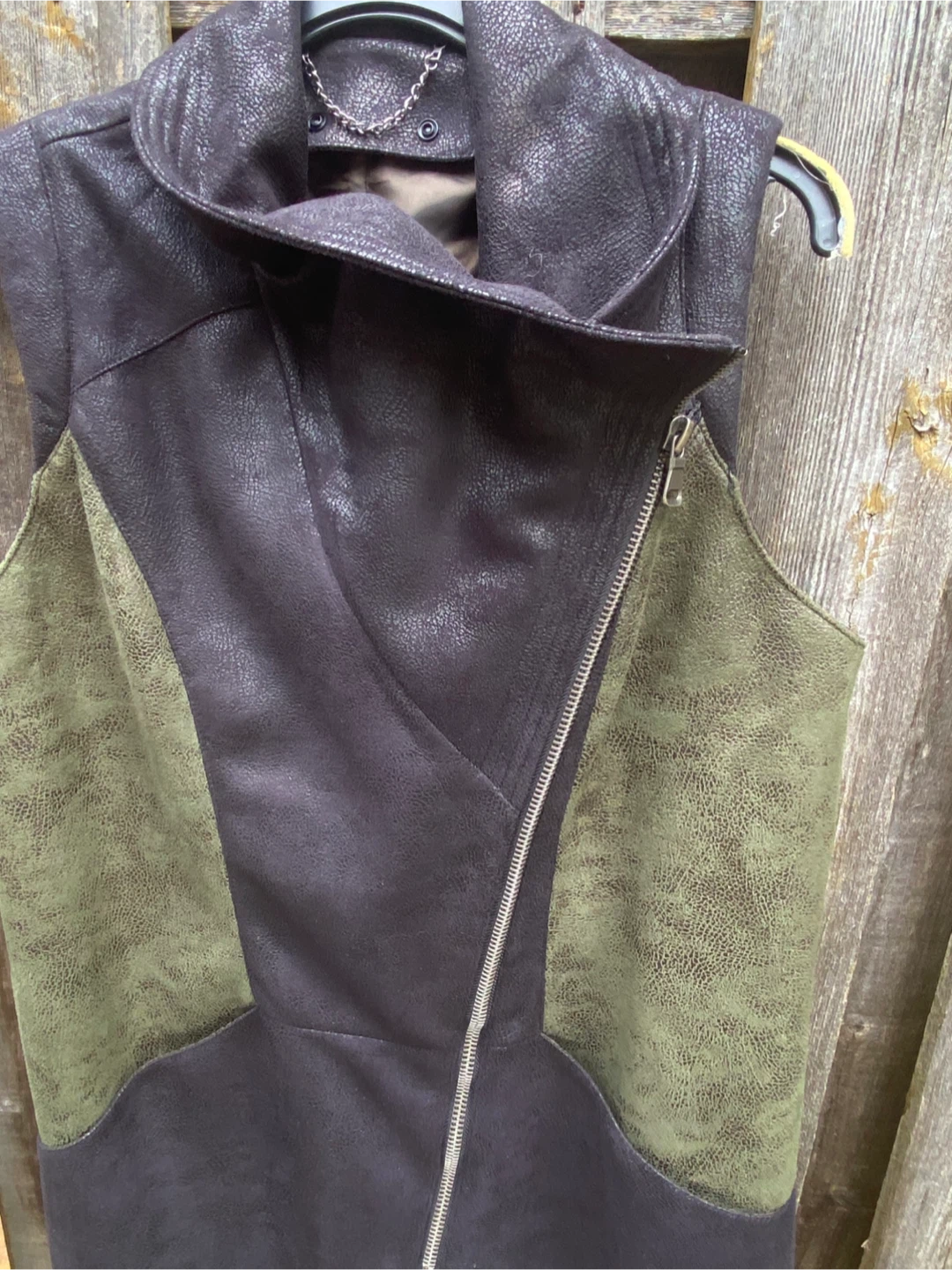 Faux Suede Asymmetrical Zip Vest , Size Large - photo 3