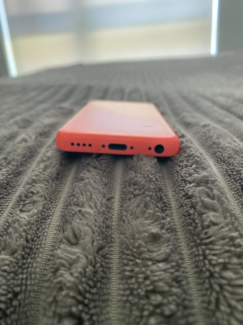 Apple iPhone 5C - Coral PARTS ONLY DOSENT WORK - photo 3