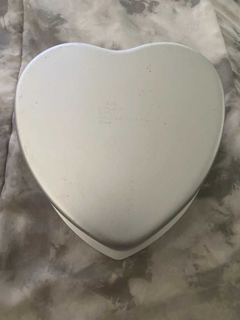 Wilton Heart Shaped Cake Pan - photo 2