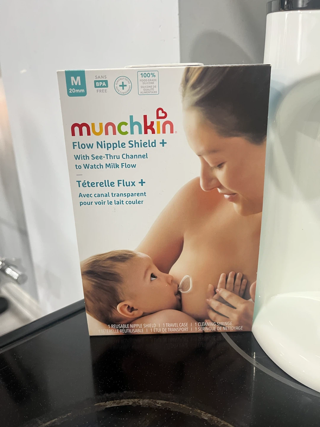Munchkin Flow Nipple Shield + Size M