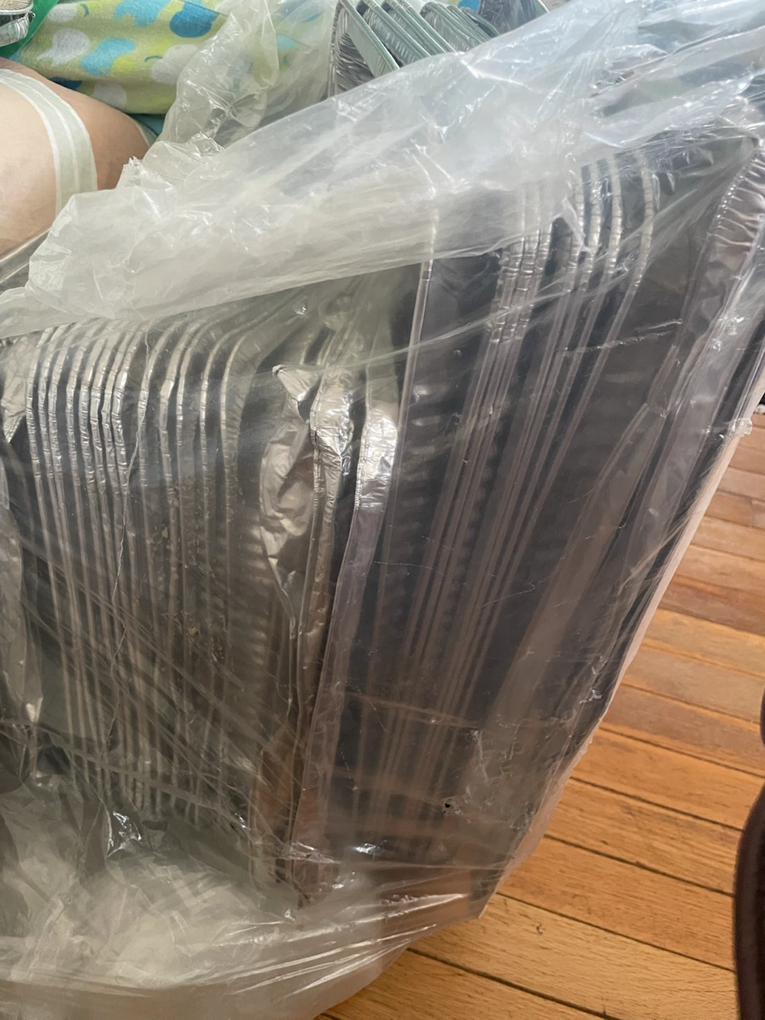 FREE -Foul baking pans (washed) - photo 2