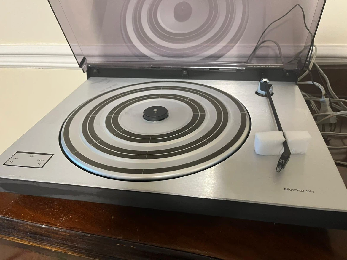 Bang & Olufsen Beogram 1602 Turntable