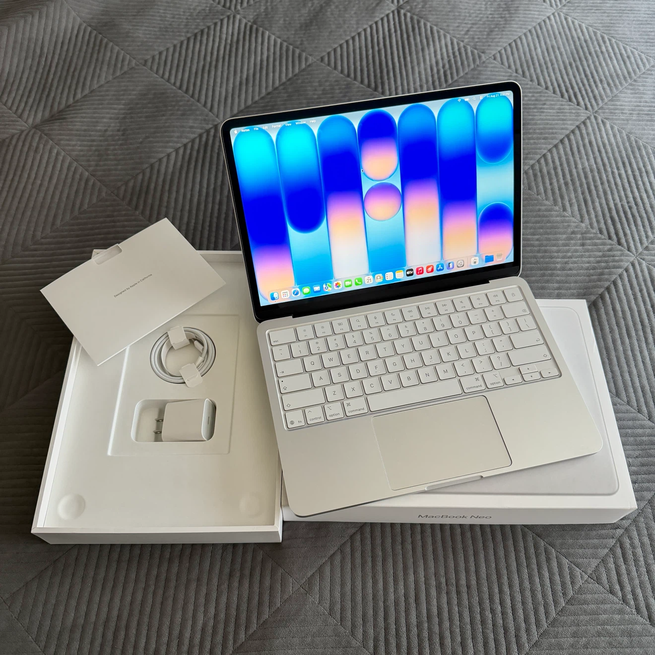 Macbook Neo 2026 / 256GB Storage / 100% Battery - *Warranty*
