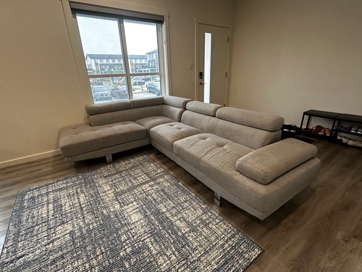 Grey Sectional Sofa with Chaise