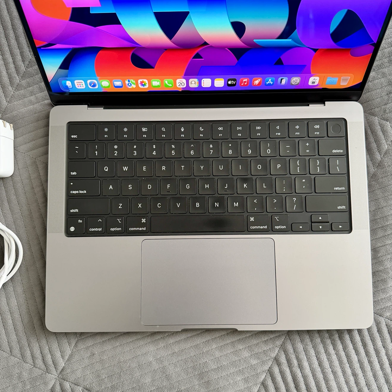 M1 Pro / 1TB SSD / Macbook Pro 14" / 16GB RAM - photo 2