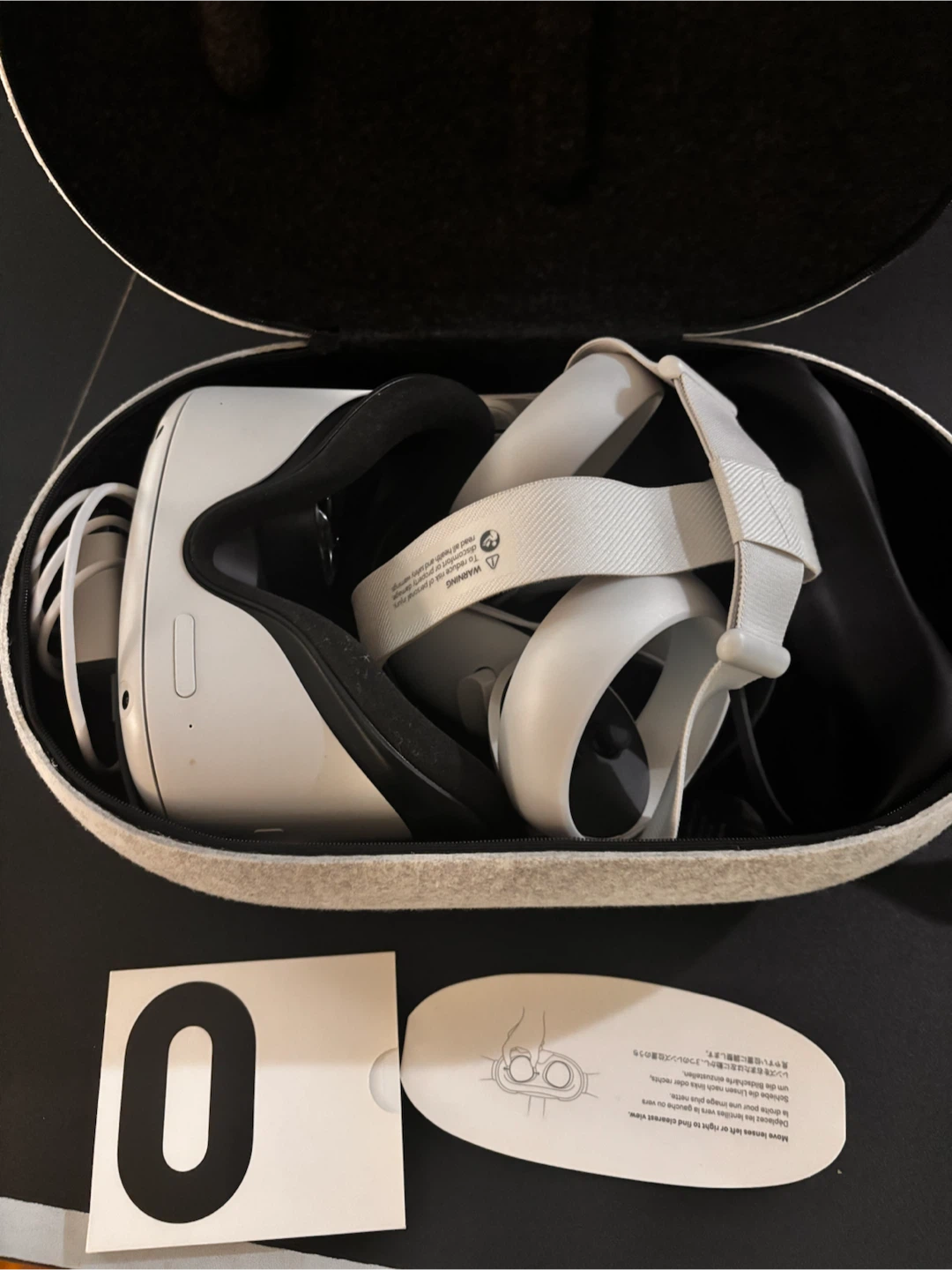 Oculus Quest 2 - Hardly Used - photo 4