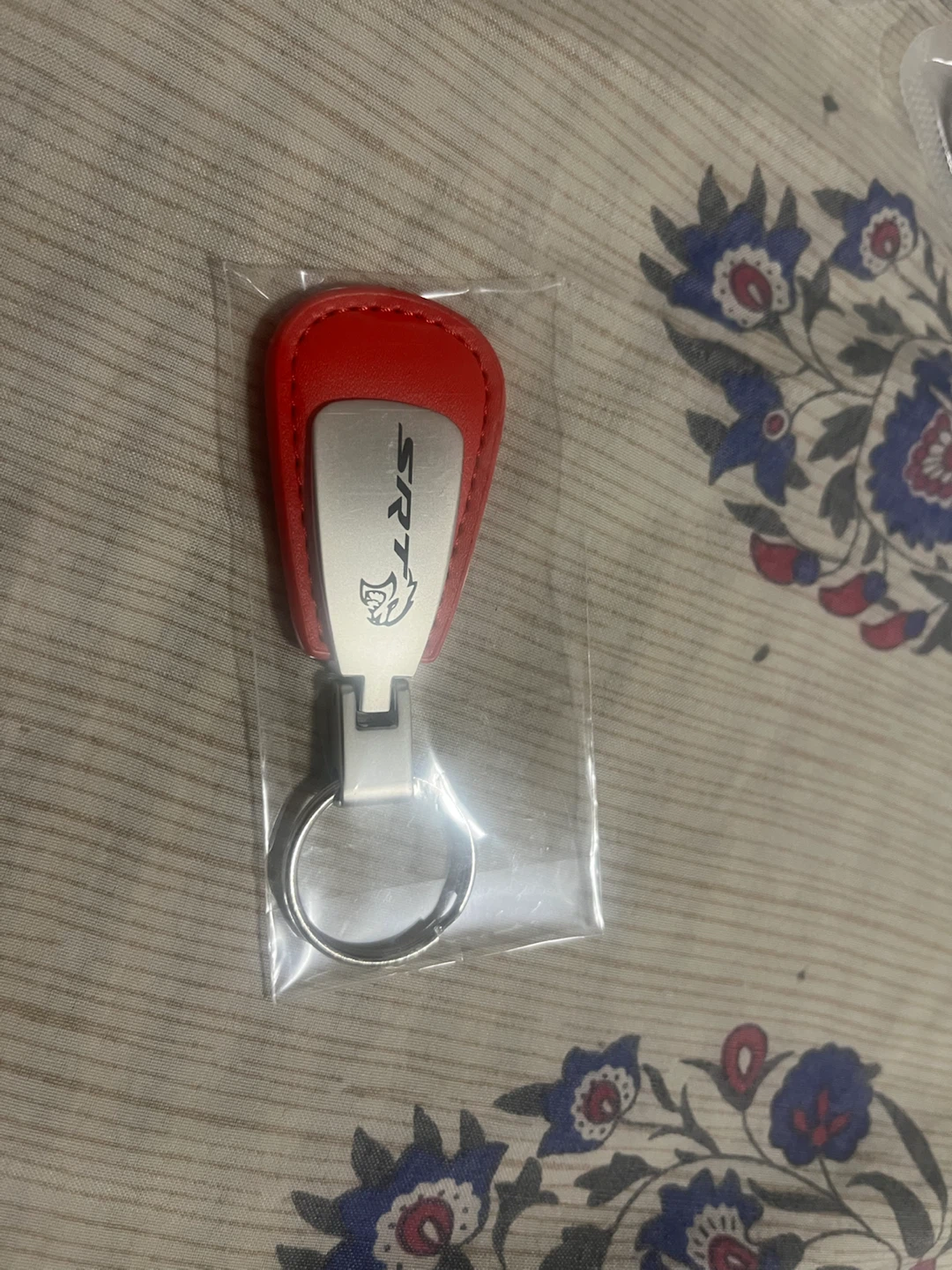 SRT Keychain Red Leather & Metal - photo 2