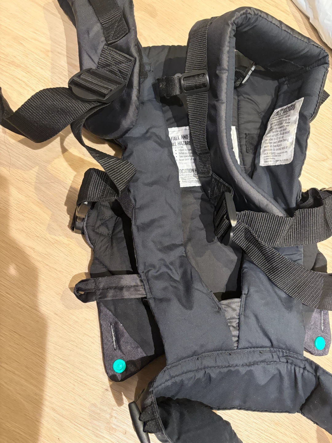 Infantino Baby Carrier - photo 2