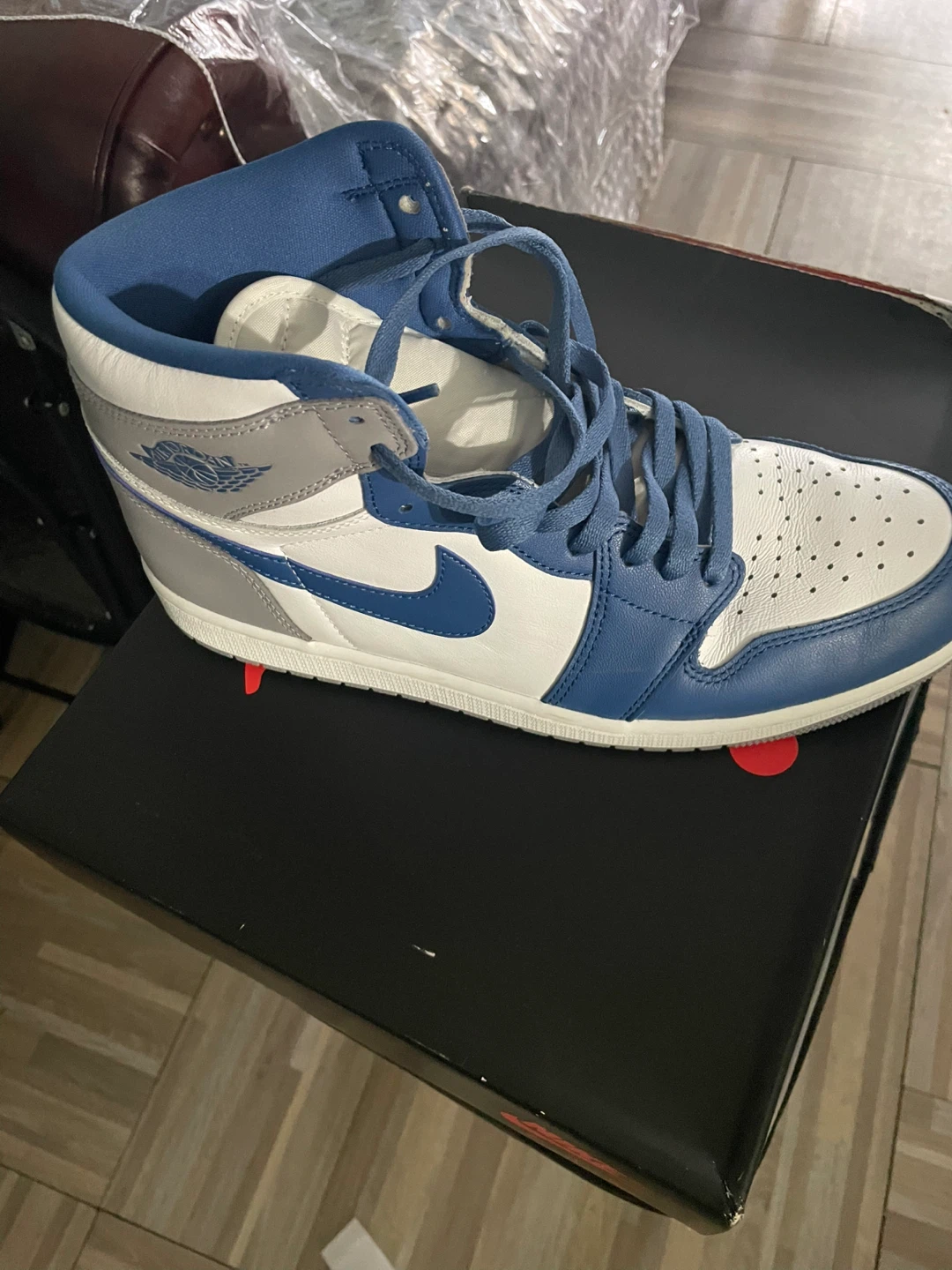 Air Jordan 1 High OG "Lost and Found" - photo 4