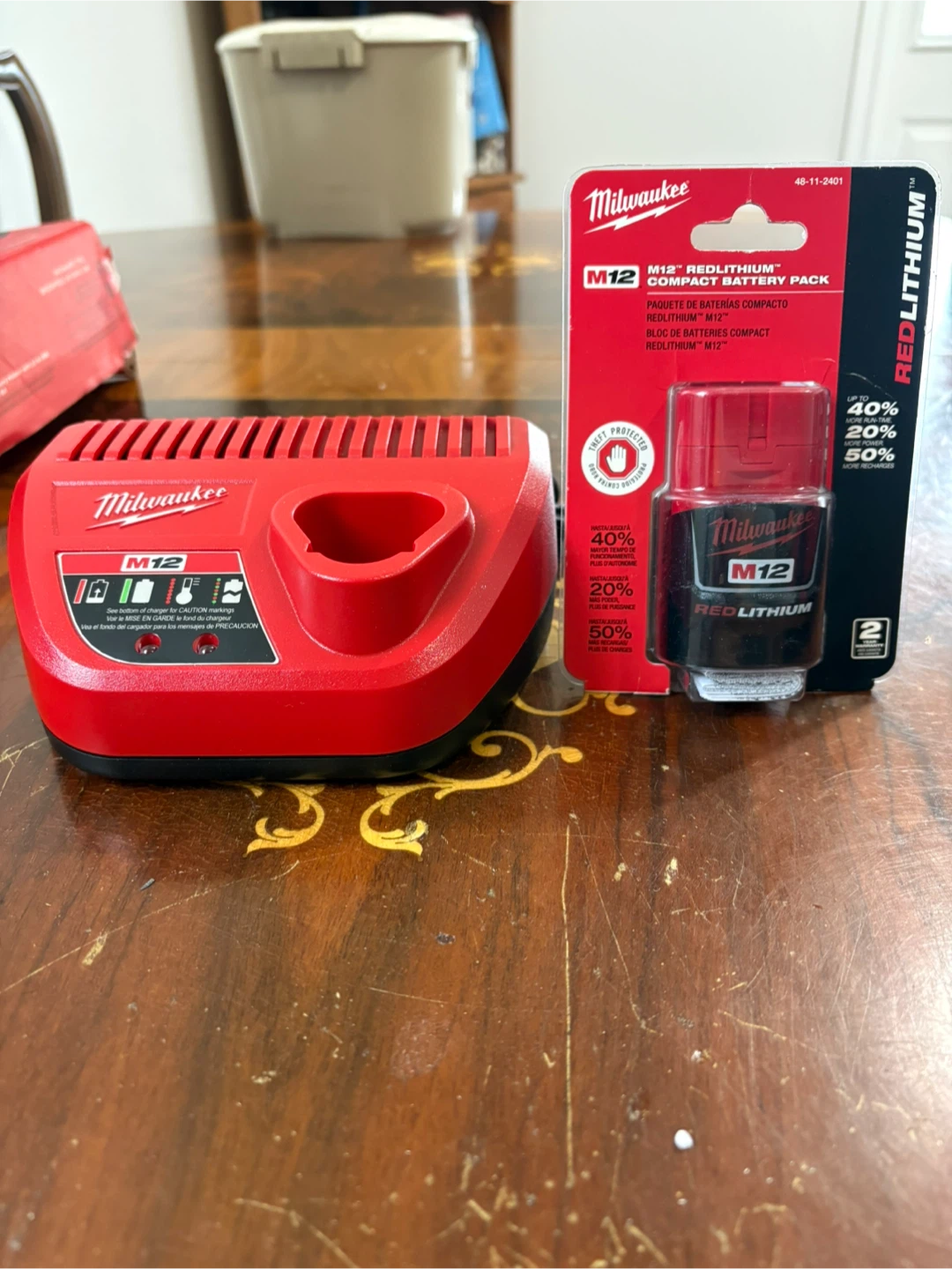 Milwaukee M12 RedLithium Battery and Charger Set
