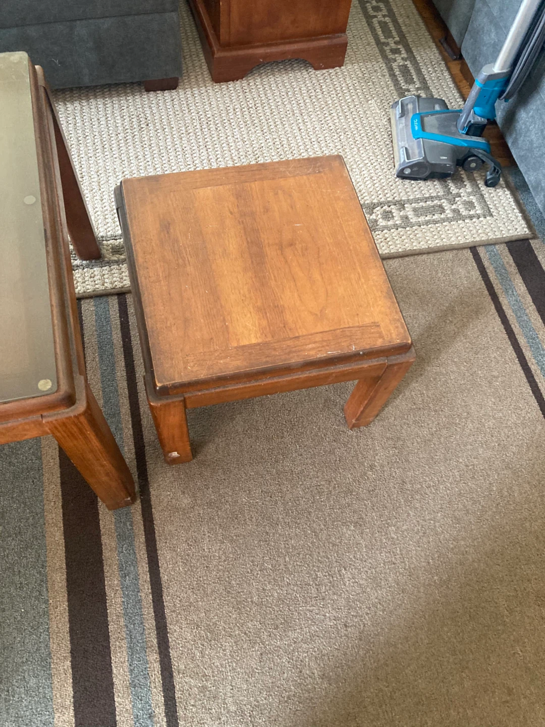 3 Wooden End Tables - photo 3