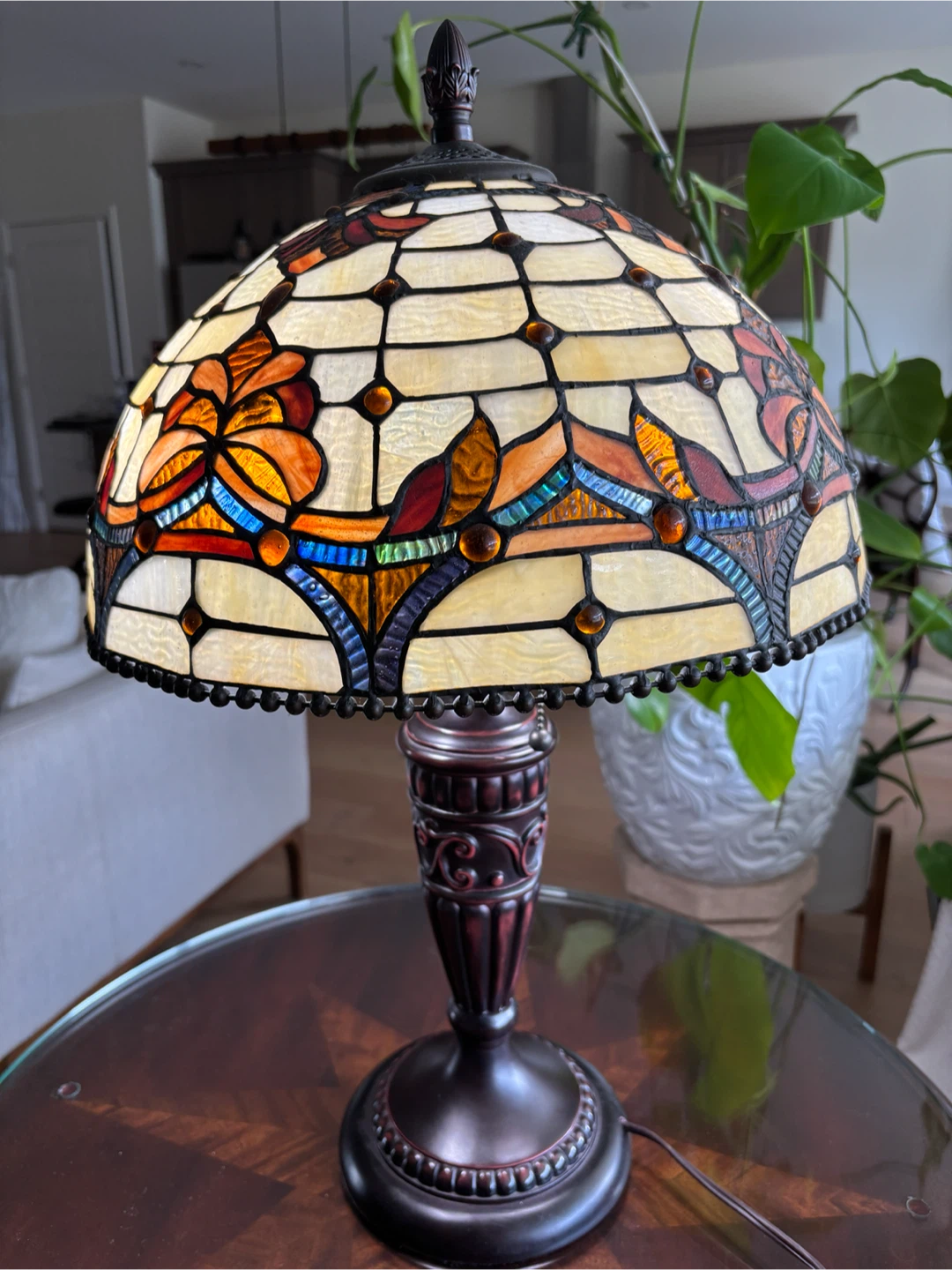 Tiffany Style Stained Glass Table Lamp