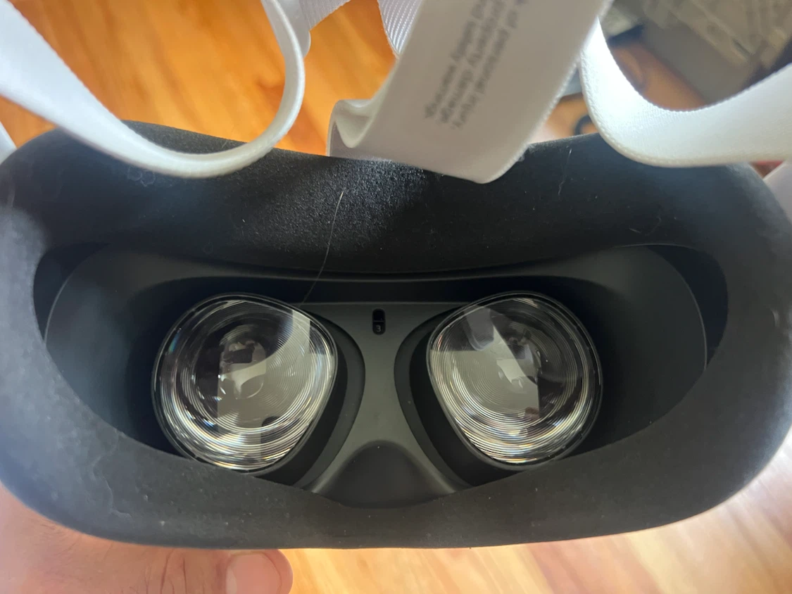Oculus Quest 2 VR Headset with Controllers - photo 5