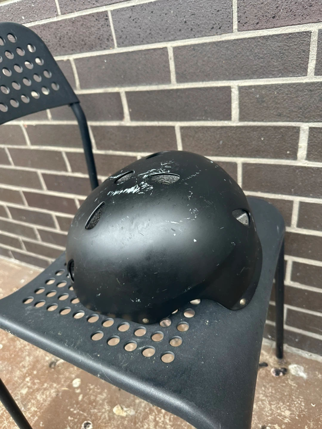 Black Skate Helmet - photo 3