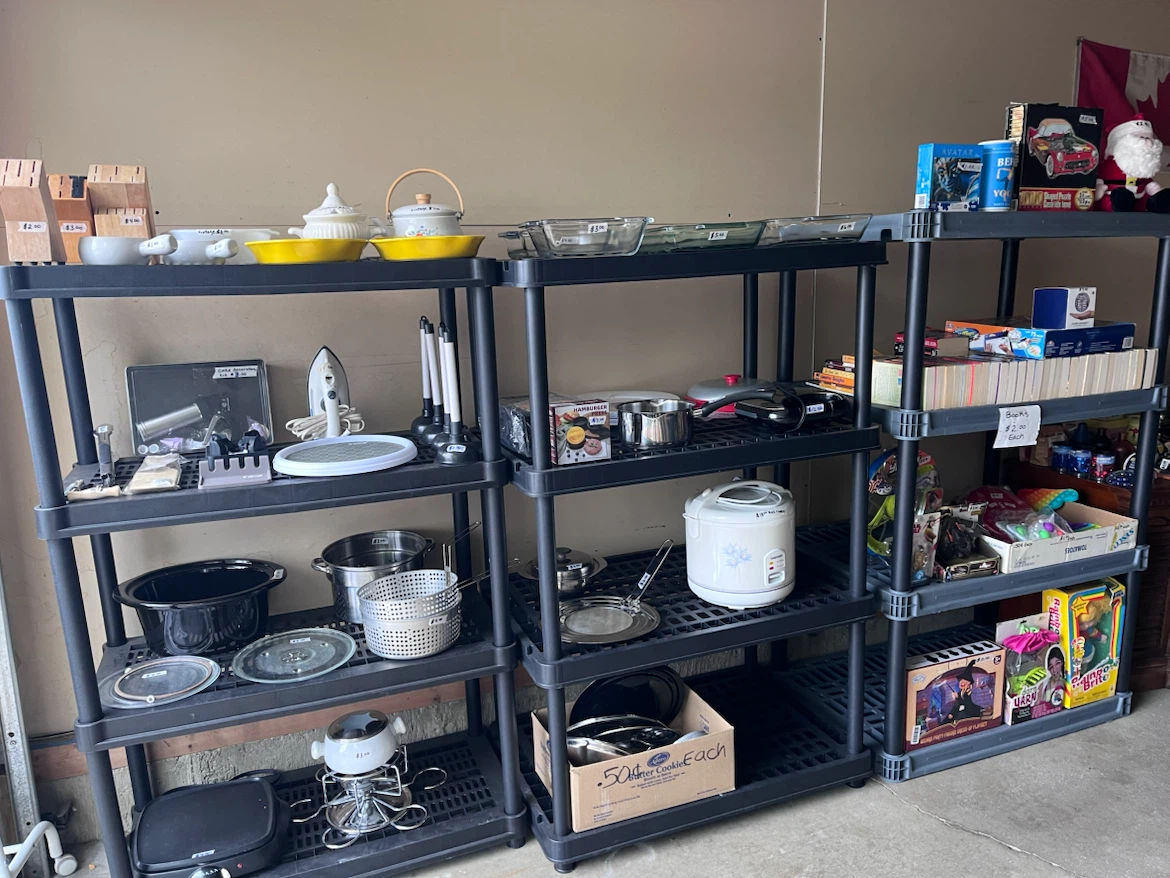 GARAGE SALE - photo 4