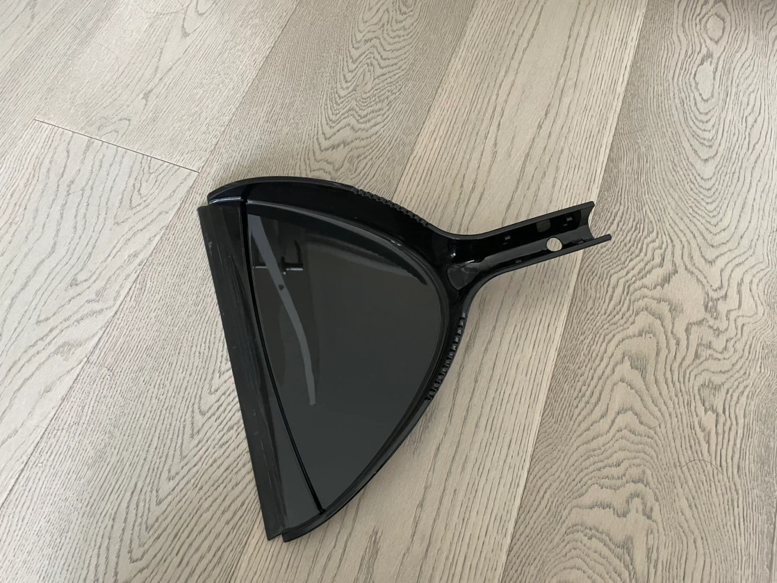 Black Dustpan