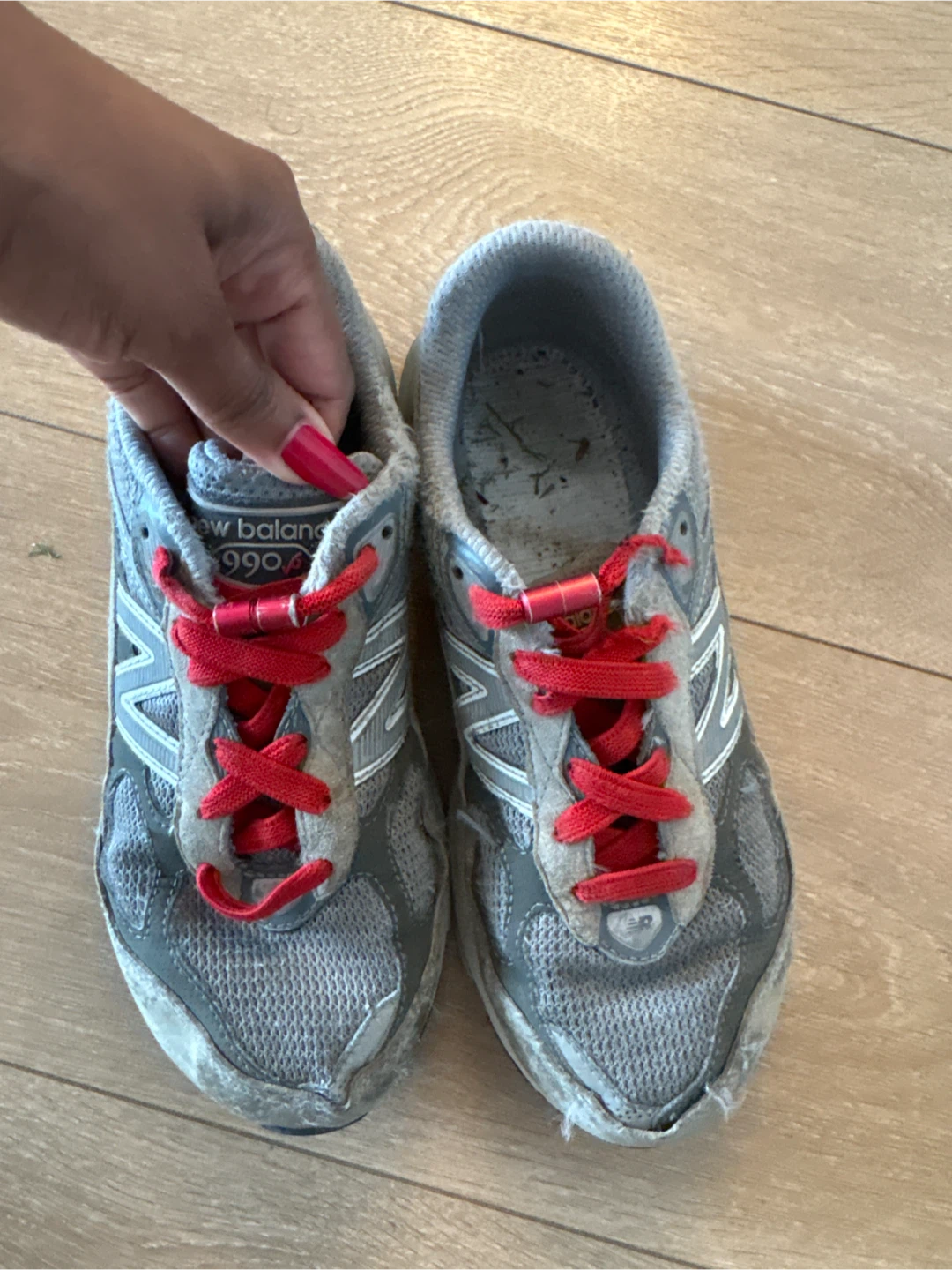 New Balance 990 V4 Grey Running Shoes