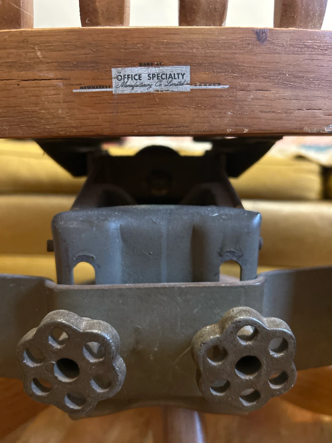 Vintage Office Specialty Wood Swivel Chair - photo 3