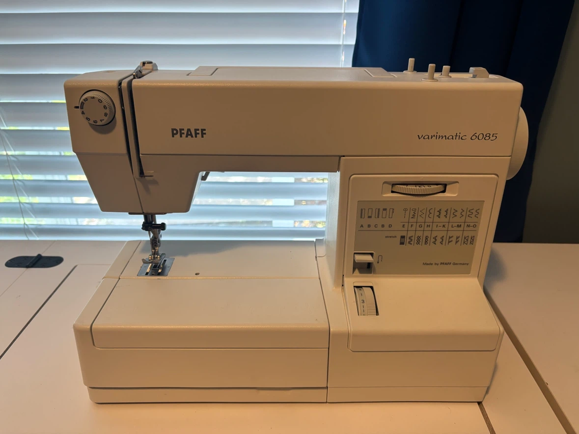 Pfaff Hobbylock 788 Serger Sewing Machine - photo 5