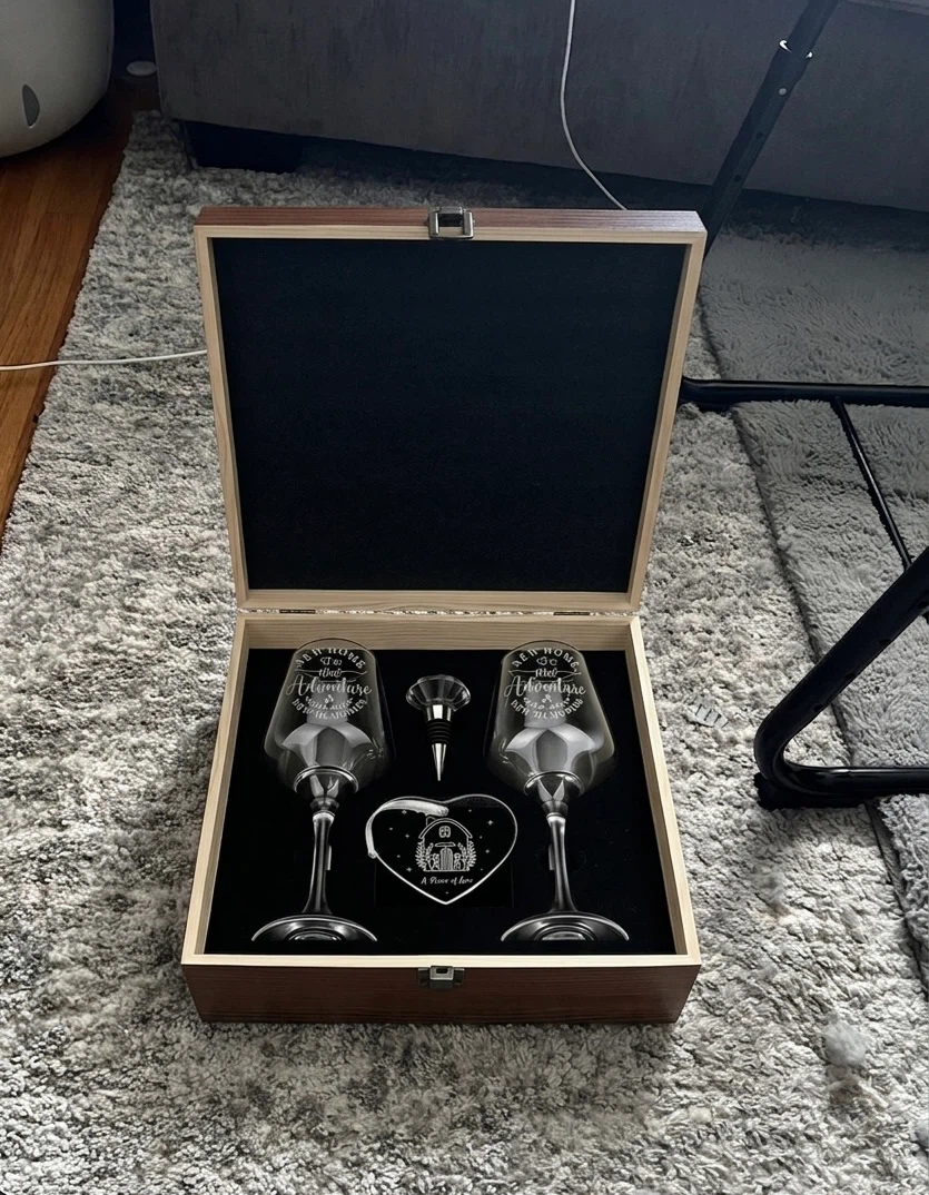 HELORAY New Home Wine Gift Set