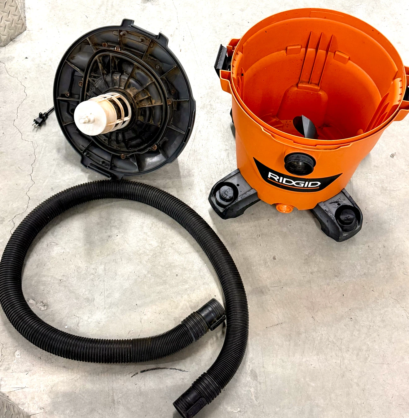 RIDGID 12 Gallon Wet/Dry Shop Vacuum HD1200 - photo 5