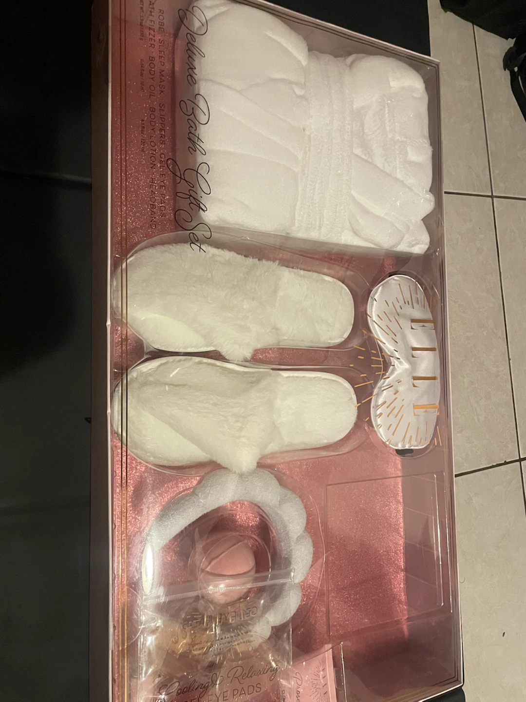 ELLE Deluxe Bath Gift Set