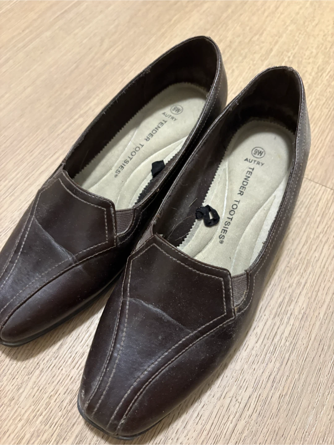 Tender Tootsies Women's Dark Brown Loafers - Size 9W - photo 2