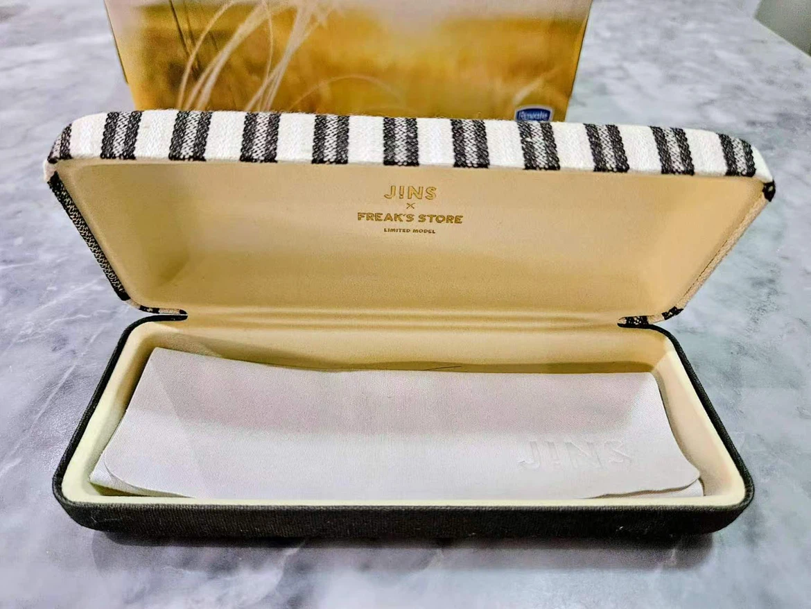 JINS x FREAK'S STORE Limited Model Eyeglasses Case - photo 2