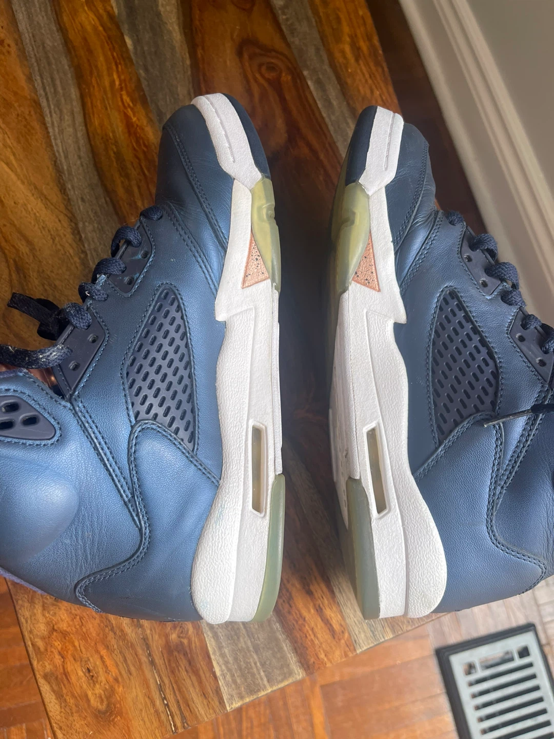 7Y (US) Air Jordan 5 Retro SE 'Bronze' Shoes - photo 4